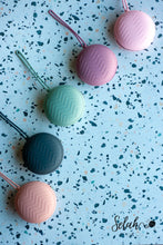 Load image into Gallery viewer, Round Silicone Notion Pouches