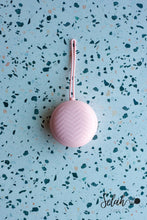 Load image into Gallery viewer, Round Silicone Notion Pouches