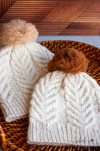 Load image into Gallery viewer, 100% Alpaca Pom Pom's